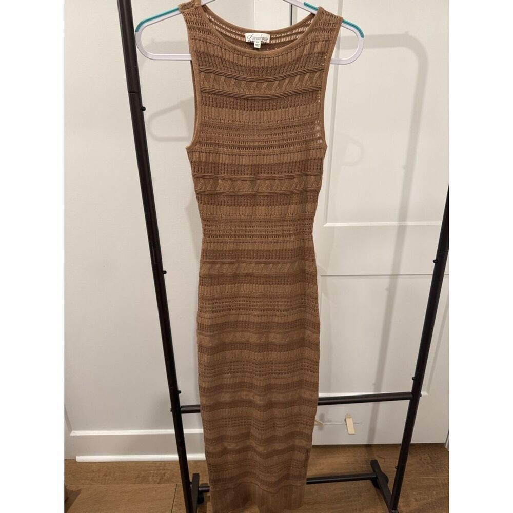 L’Academie Yelina Open Stitch Midi Dress in brown - Picture 4 of 5